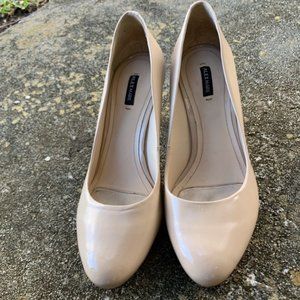 END OF YEAR SALE  Alex Marie sz 8-8.5 heels nude